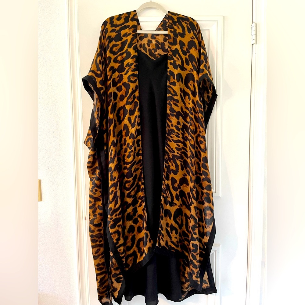 Light-weight Leopard Print Cover up 🐆♥️
